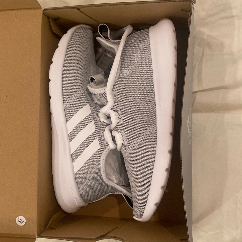 Womens adidas size 6 1/2